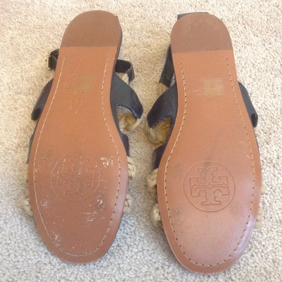 Tory Burch Fleur Flat Sandal - Picture 4 of 4