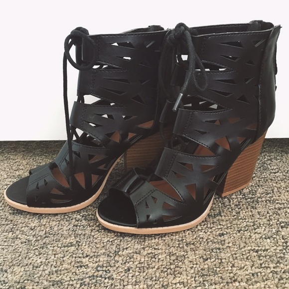 Wet Seal Chunky Black Heels