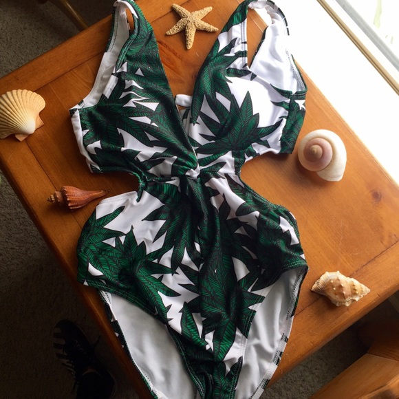 Bikini! Host pick! 💕 - Picture 4 of 4