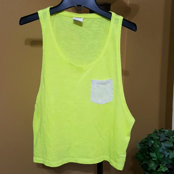 ❌BUNDLED!❌😍2 FOR $10  Pink Tank Tops!!!😍 - Picture 2 of 3