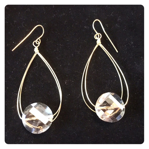 Beautiful fun Francesca's earrings 💕