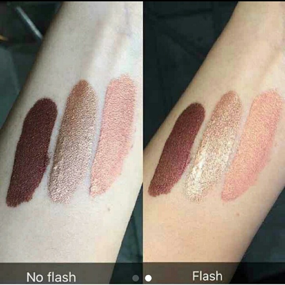 KYLIE METAL MATTE LIPSTICKS 3 COUNT - Picture 3 of 4