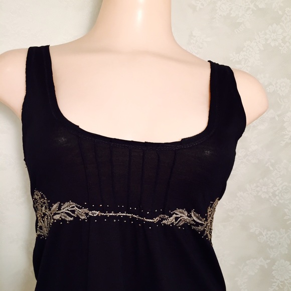 Black tank top with flare.FINAL CLEARANCE - Picture 3 of 7