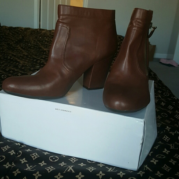 Booties - Picture 3 of 3