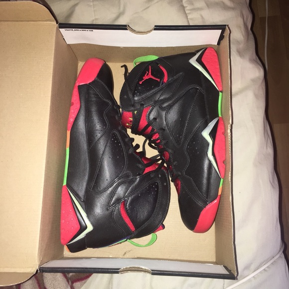 Air Jordan Retro 7's "Marvin the Martians" - Picture 2 of 3