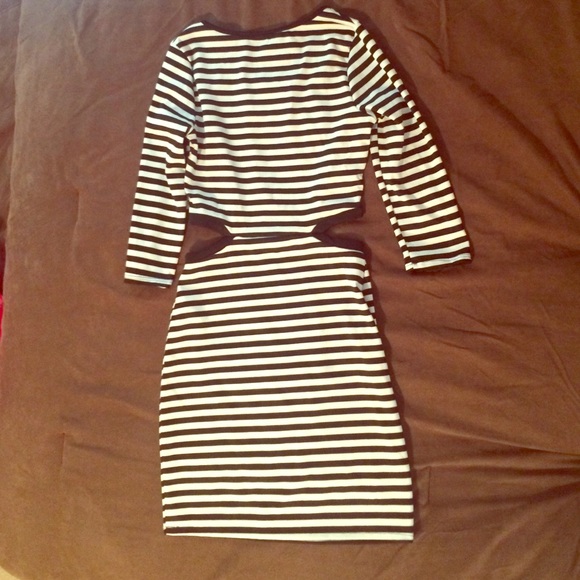 Adorable black/white striped dress!