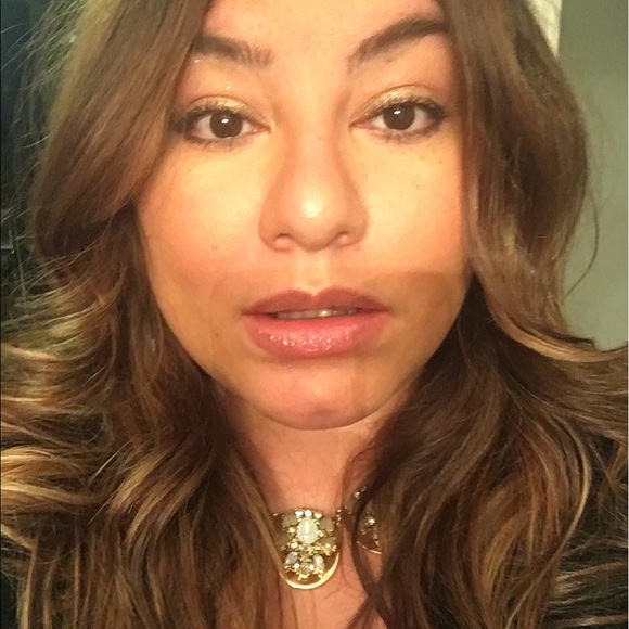 Meet your Posher, Ana