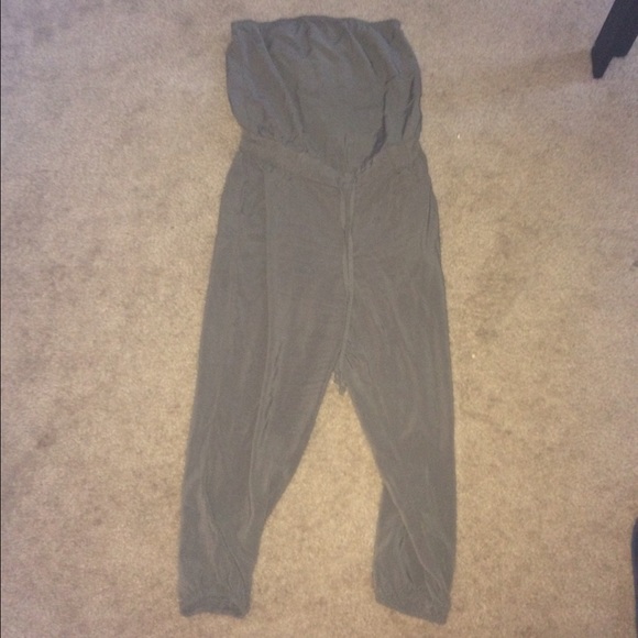 Cute Olive colored jumpsuit with pockets