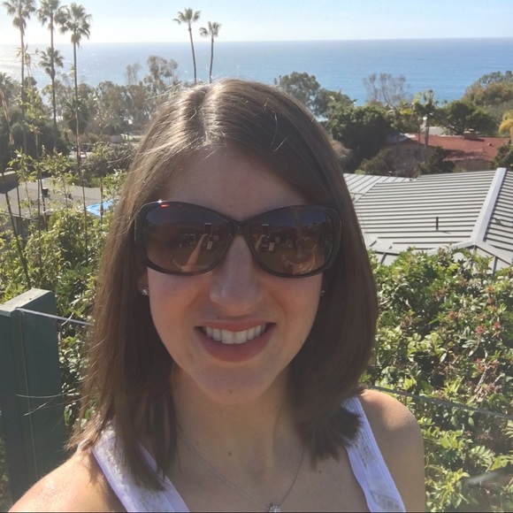 Meet your Posher, Jessica - Picture 1 of 1