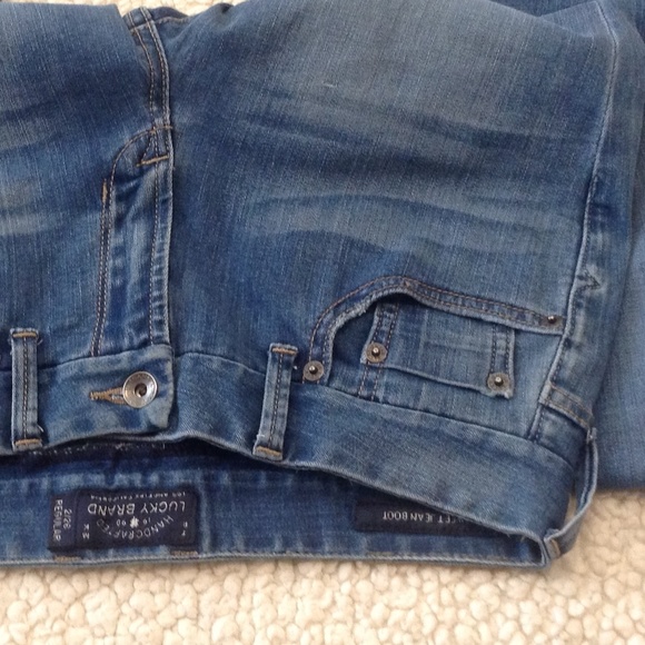 ๐ซHP๐ซLucky Brand Sweet Jeans Bootcut 26 - Picture 3 of 6