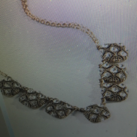 Francesca’s Statement necklace - Picture 4 of 5