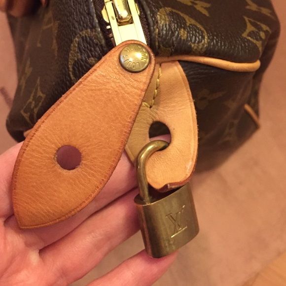 Authentic Louis Vuitton Speedy 25 - Picture 4 of 4