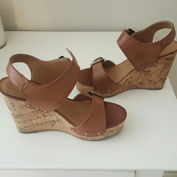 Tan wedges