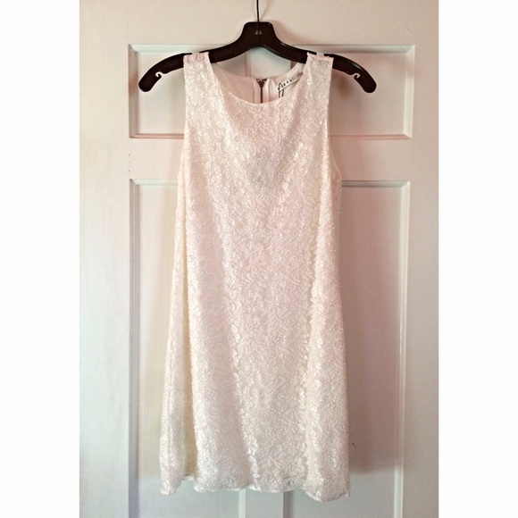 Dot Embellished Sleeveless Shift Dress