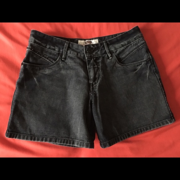 Revolt t+bc Shorts - Picture 1 of 2