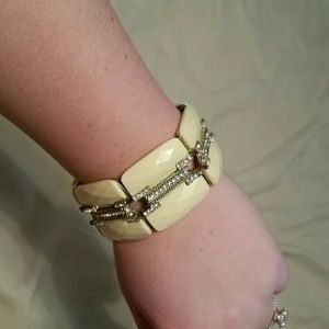 Charming Charlie never worn stretch bracelet