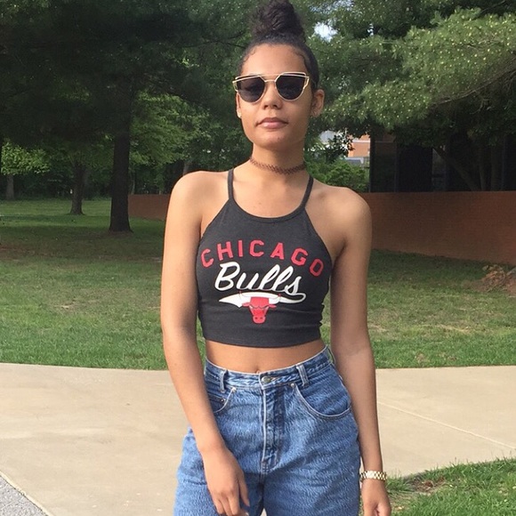 Gray/Gold Frame Sunglasses 😍 - Picture 4 of 4