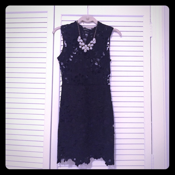 Black Lace Bodycon Dress