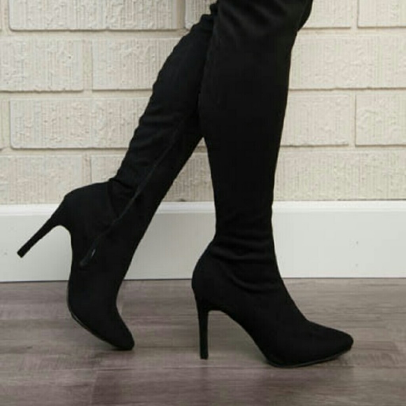 Knee high suede boots w/ bonus