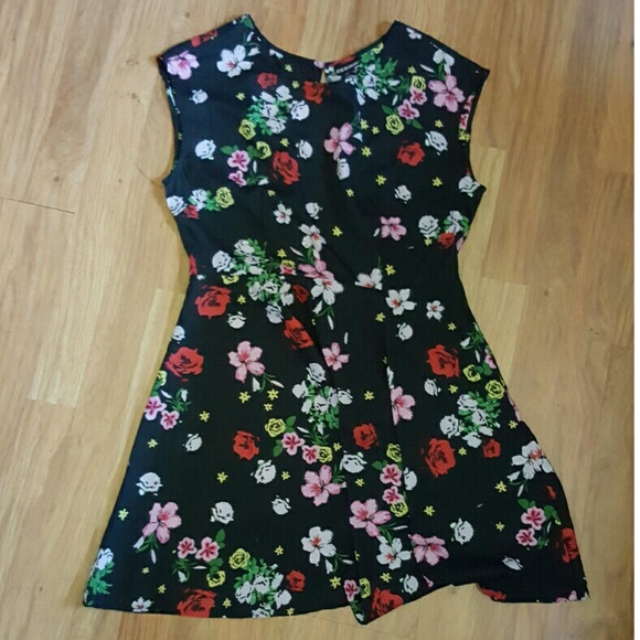 Open Back Flowery Comic Dress