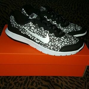LEOPARD Nike Flex Experience Sz 7.5
