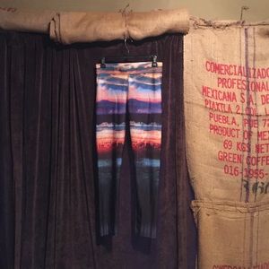 American Eagle AEO hi-rise photo real leggings.