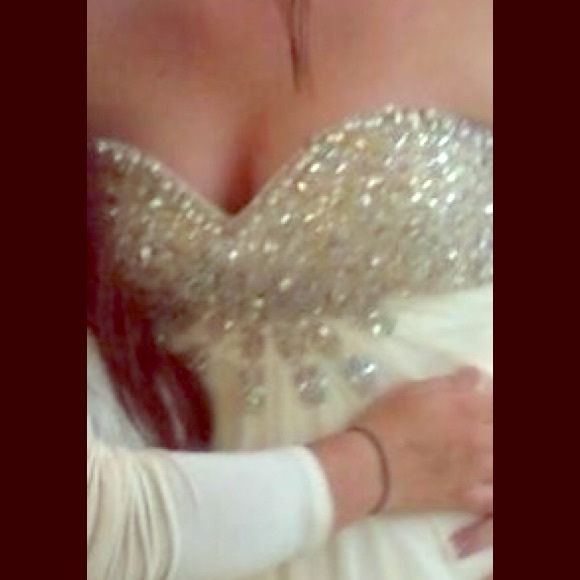Beautiful jeweled prom dress - Picture 1 of 1