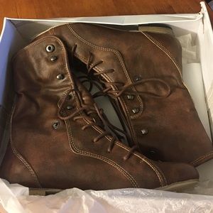 Brand new Steve Madden boots