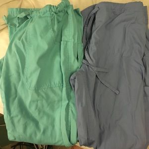 2 pair scrubs
