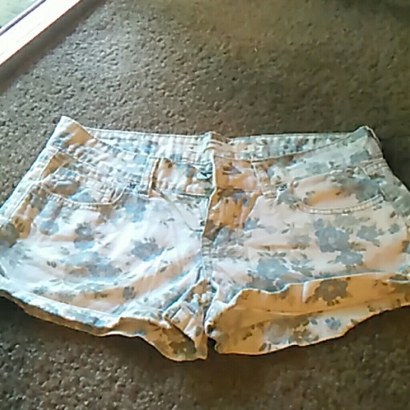 Floral design shorts
