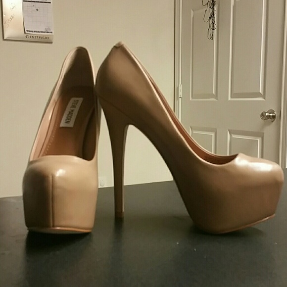 🎉SALE 1 HOUR Steve Madden BNIB