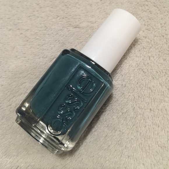 Essie Other - 🆕 Essie Nail Polish - Poolside Service