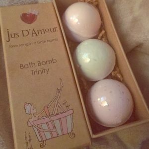 Jus D'Amour Bath Bomb Trinity