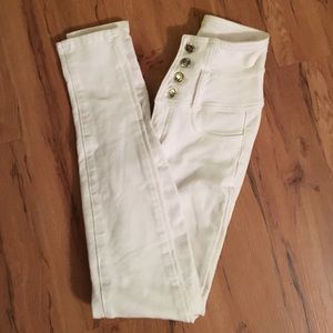 Adorable White pants💖