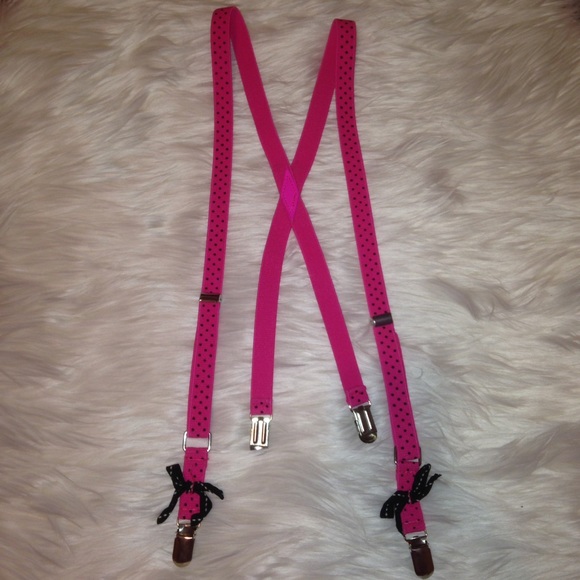 Pink suspenders!💕