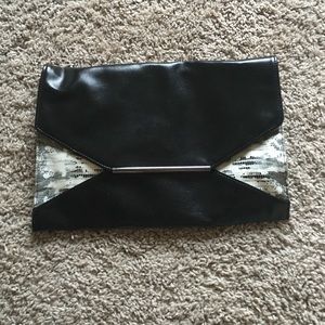 Mossimo black and white clutch
