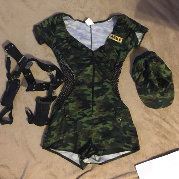 Leg avenue boot camp babe