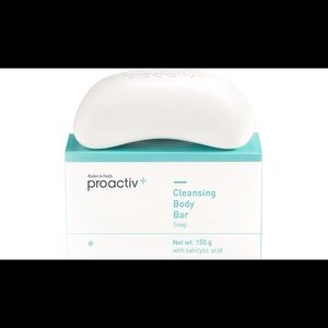 Proactive cleansing body bar