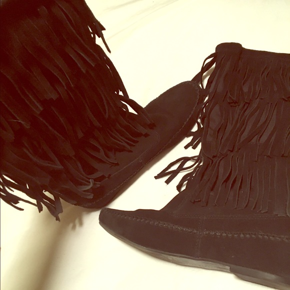 Black fringe boots!