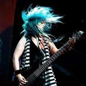 Meet your Posher, Dez-bunny