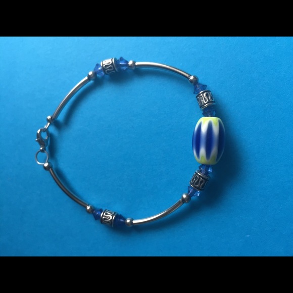 Silver metal bracelet with Murano glass beads