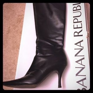 Banana Republic Naomi black leather boots. Size 6