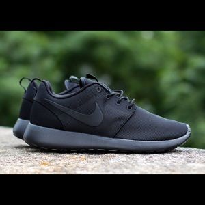Used all black women's roshes