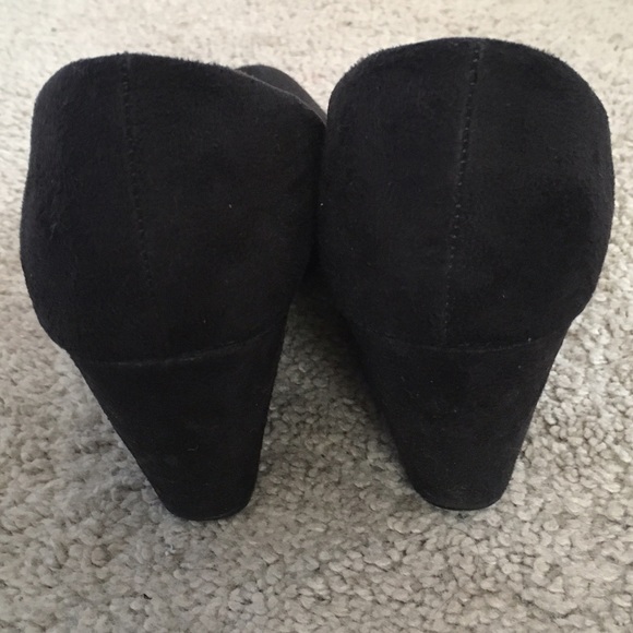 ❎SOLD! Black Pumps/Wedges - Picture 3 of 4