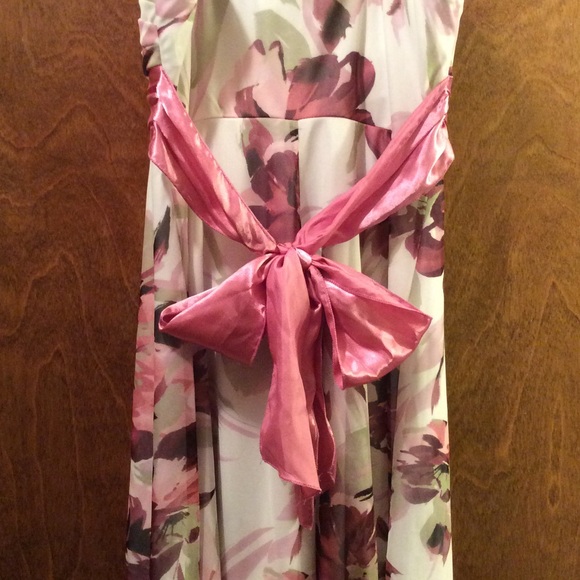 Floral Dress - Picture 4 of 4