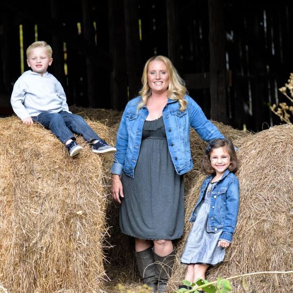 Meet your Posher, Rebecca - Picture 1 of 1