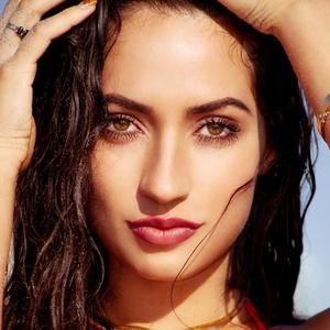 Meet your Posher, Amala