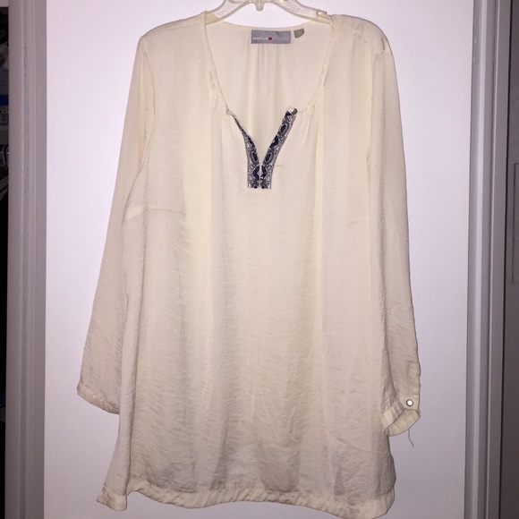 Avenue tunic blouse size 22/24