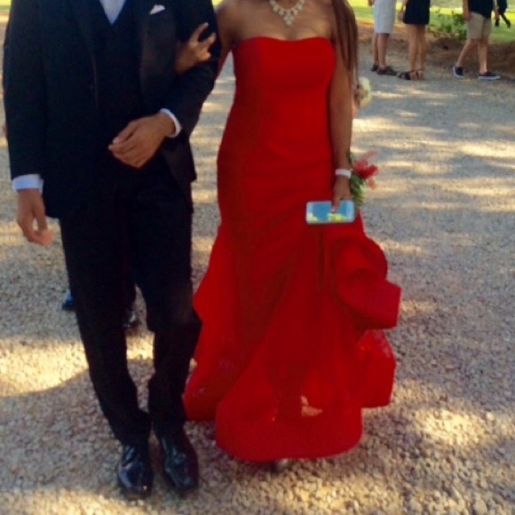 Red mermaid Sherri hill prom dress gown