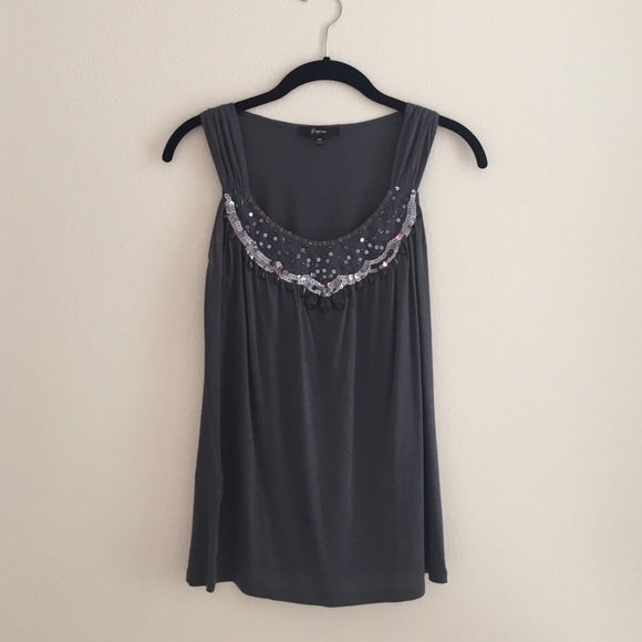 💄Express grey sequin top